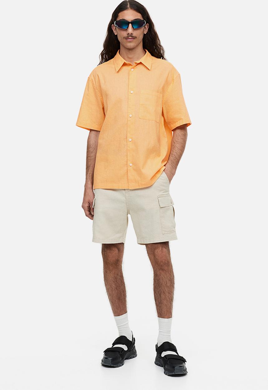 H&M - Relaxed fit short-sleeved linen-blend shirt - apricot 