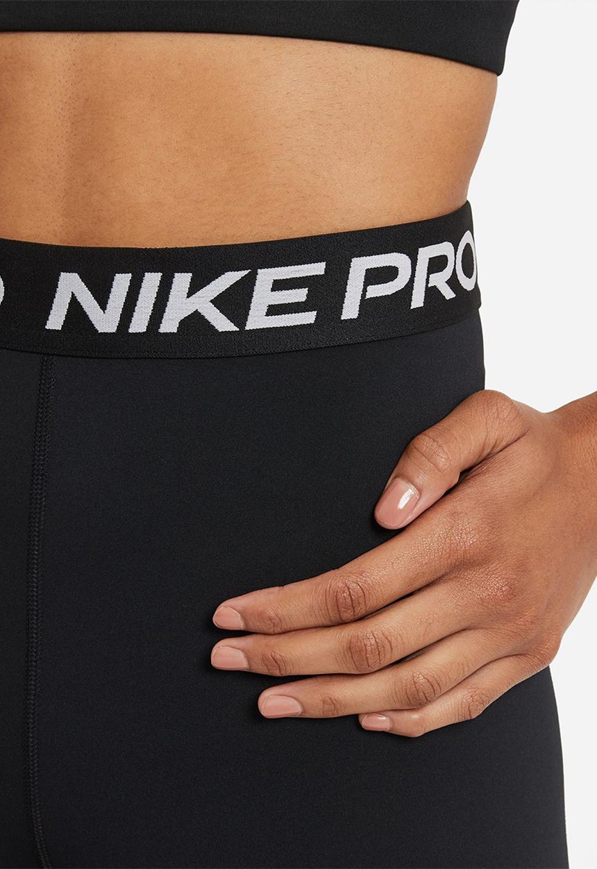 Nike - W Np 365 short 7In hi rise - black & white