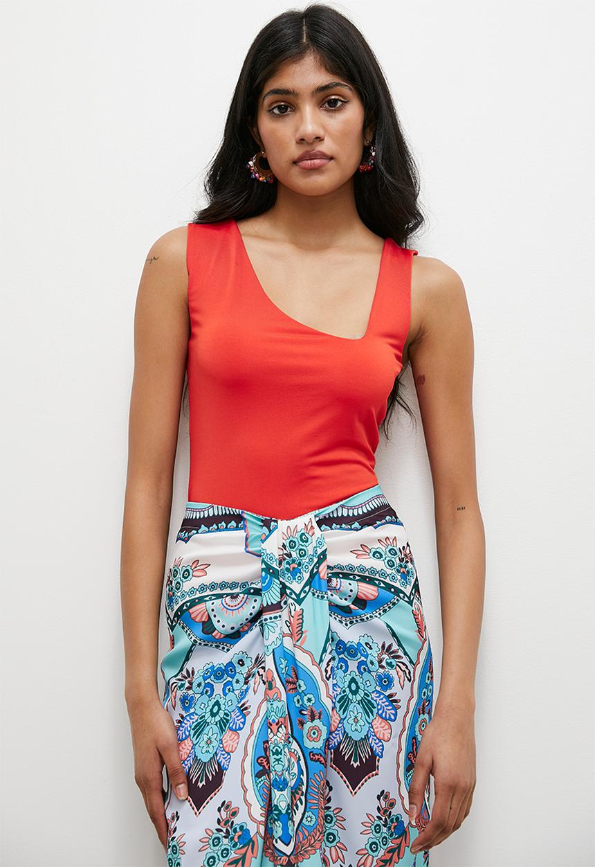 Superbalist - Asymmetrical vest - red