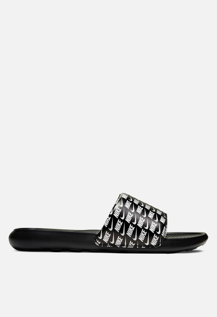 Nike - Victori One - black & white