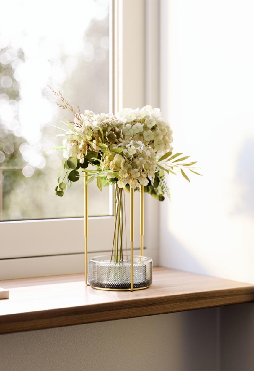 Umbra - Tesora adjustable vase - brass