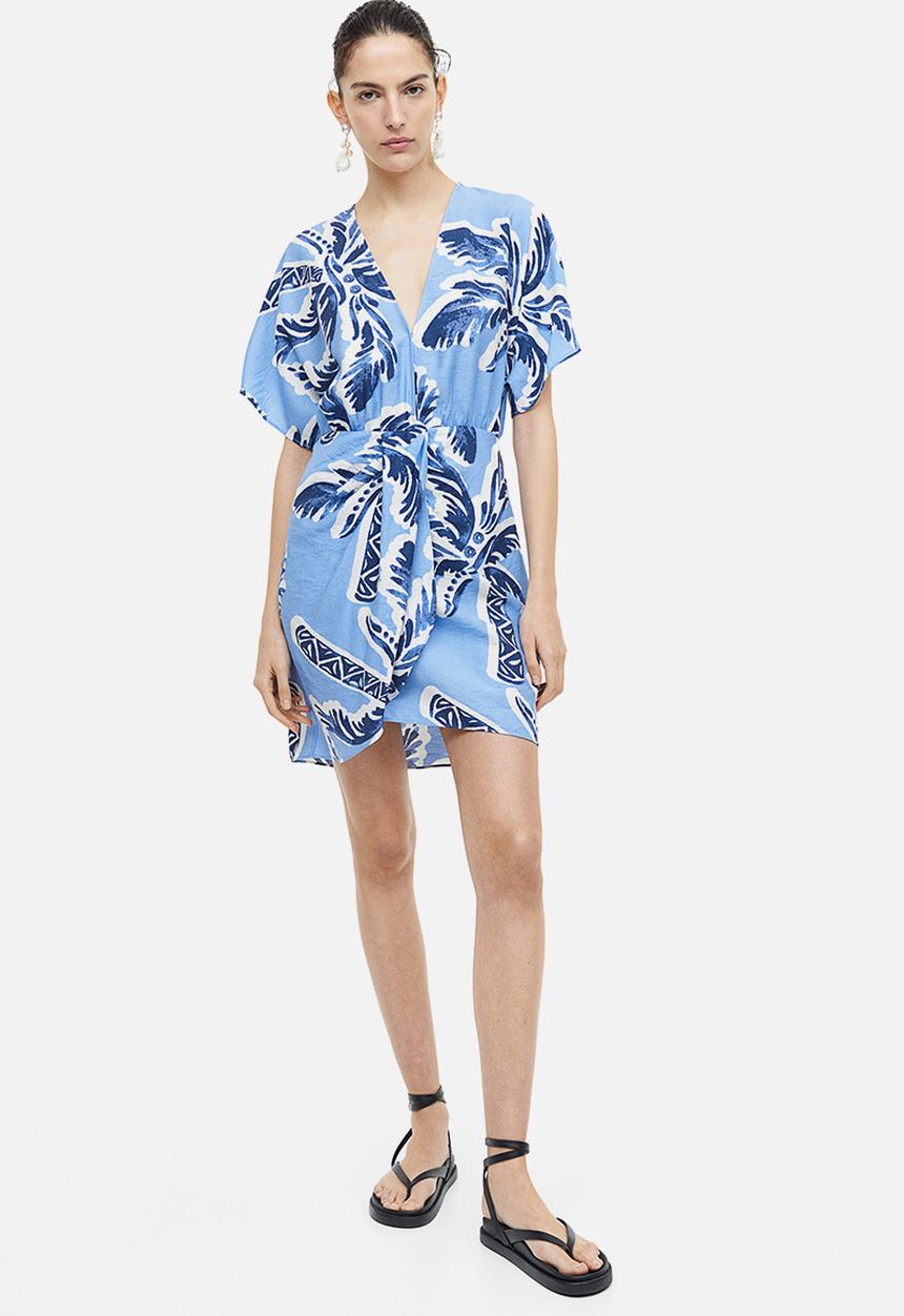 H&M - V-neck dress - light blue/palm trees