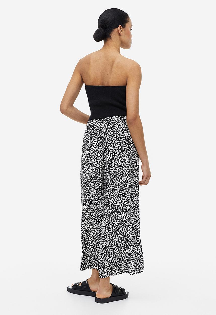 H&M - Cropped pull-on trousers - cream black patterned
