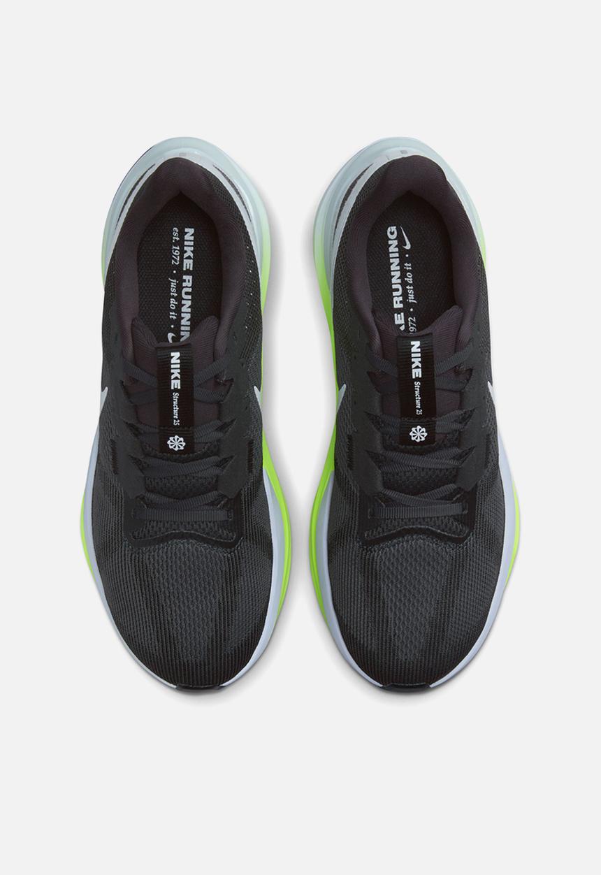 Nike - Structure 25