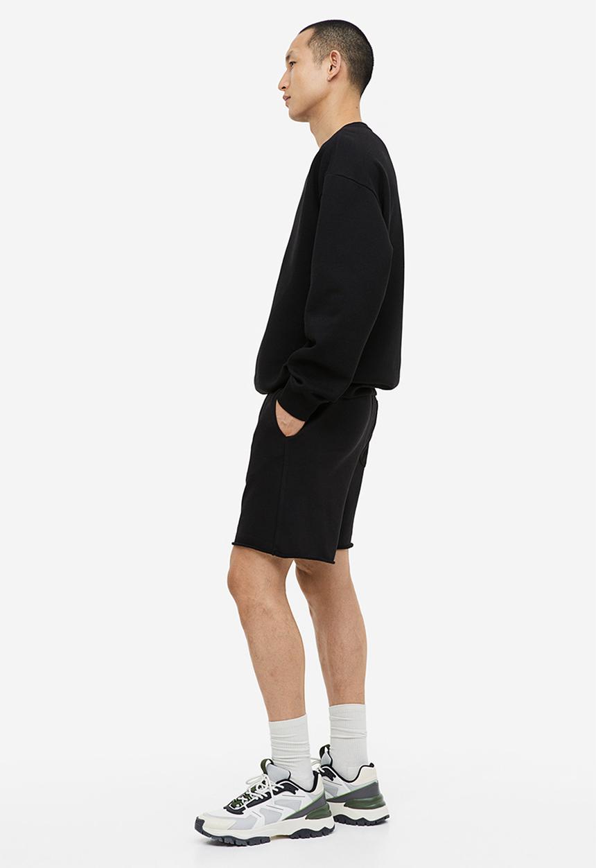 H&M - Regular fit sweatshorts - black