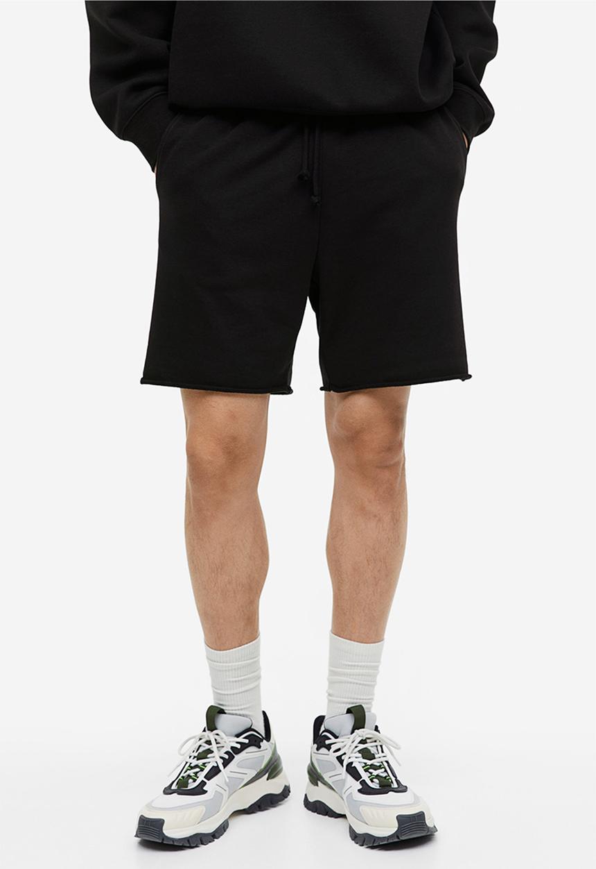H&M - Regular fit sweatshorts - black