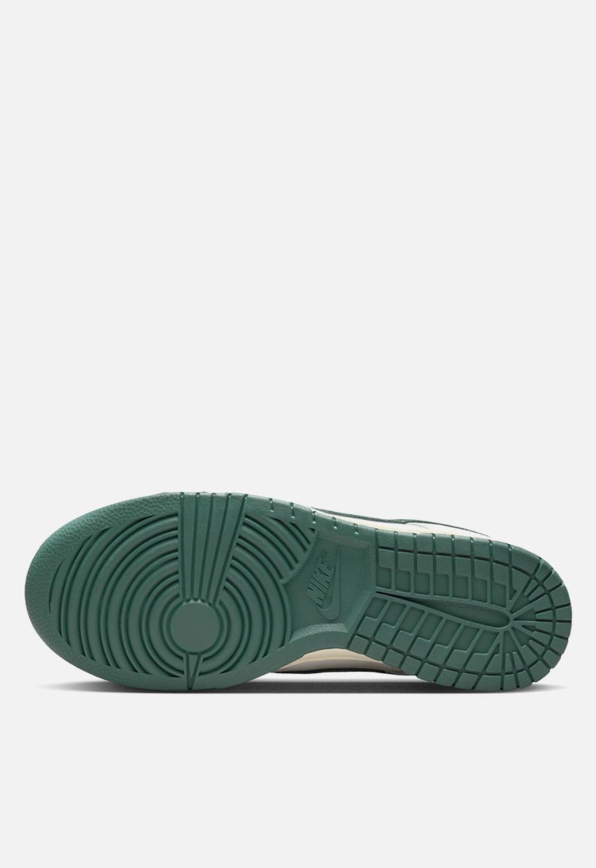 Nike - Dunk low