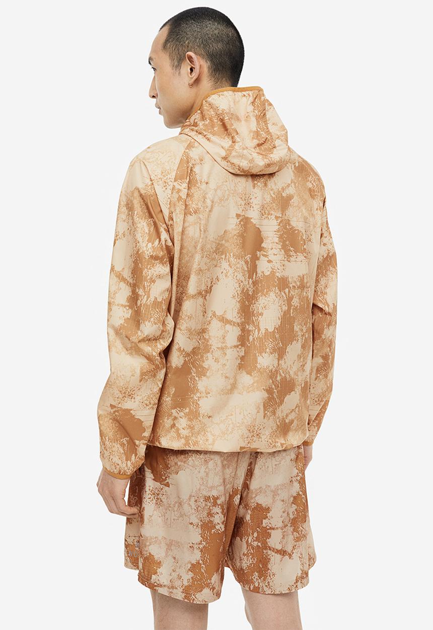 H&M - Fast-drying sports shorts - beige patterned