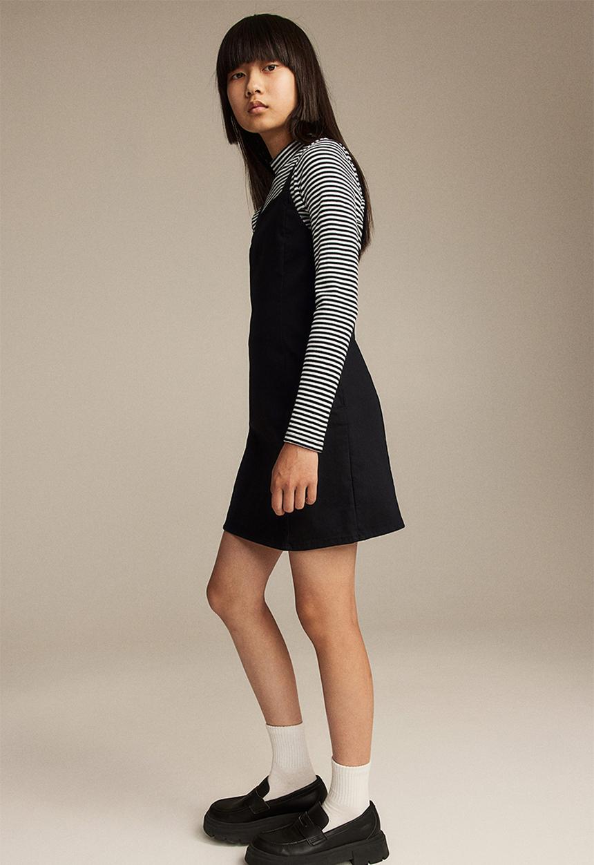 H&M - 2-Piece pinafore dress set - black striped