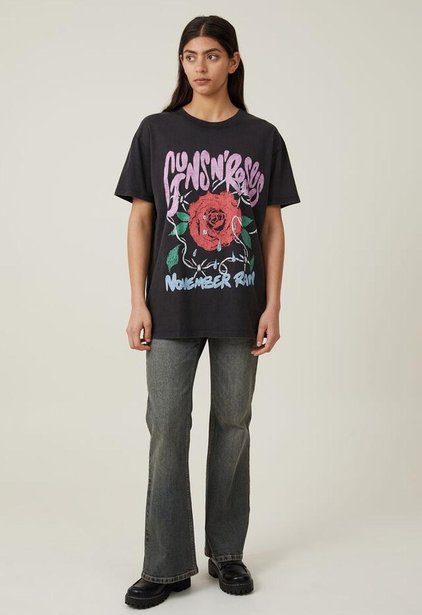 Cotton On - The oversized roses tee - guns n roses november rain/washed black