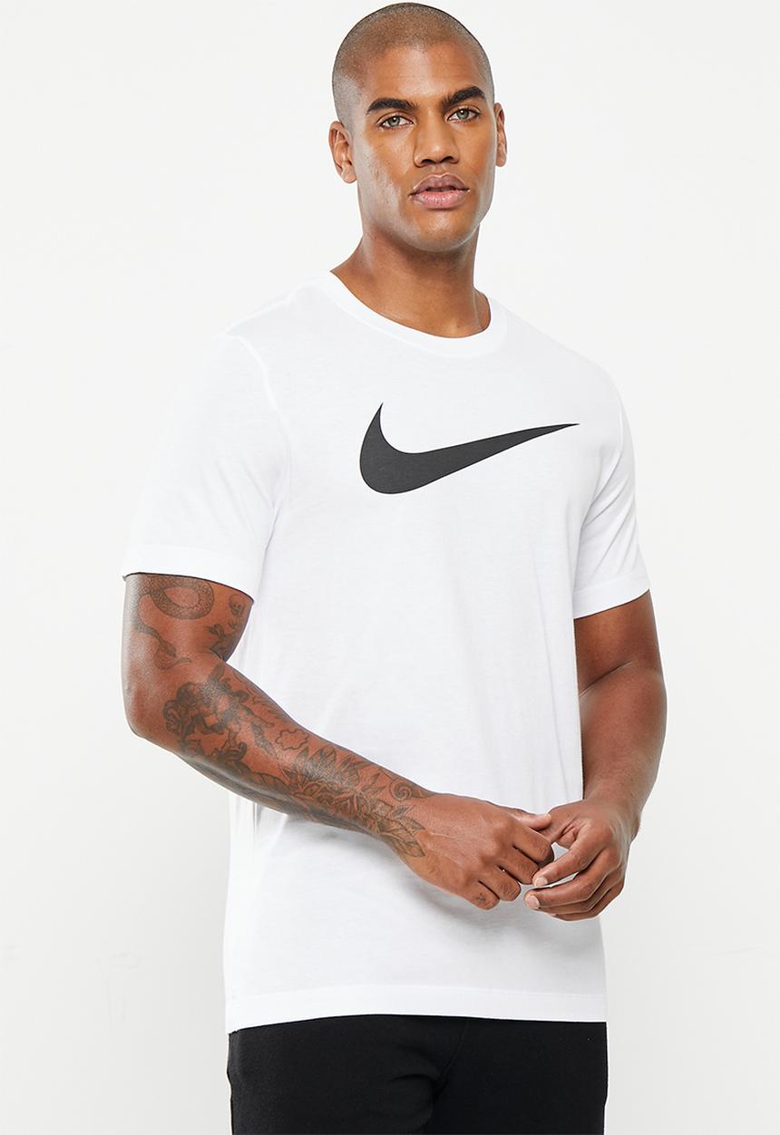 Nike - Nsw tee good chest swsh fs - white/black