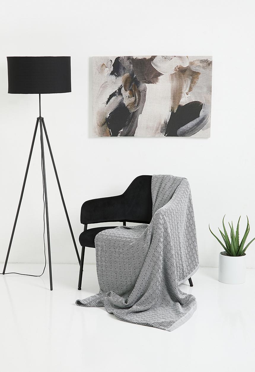 Aranda Blankets - Protea throw - black & white