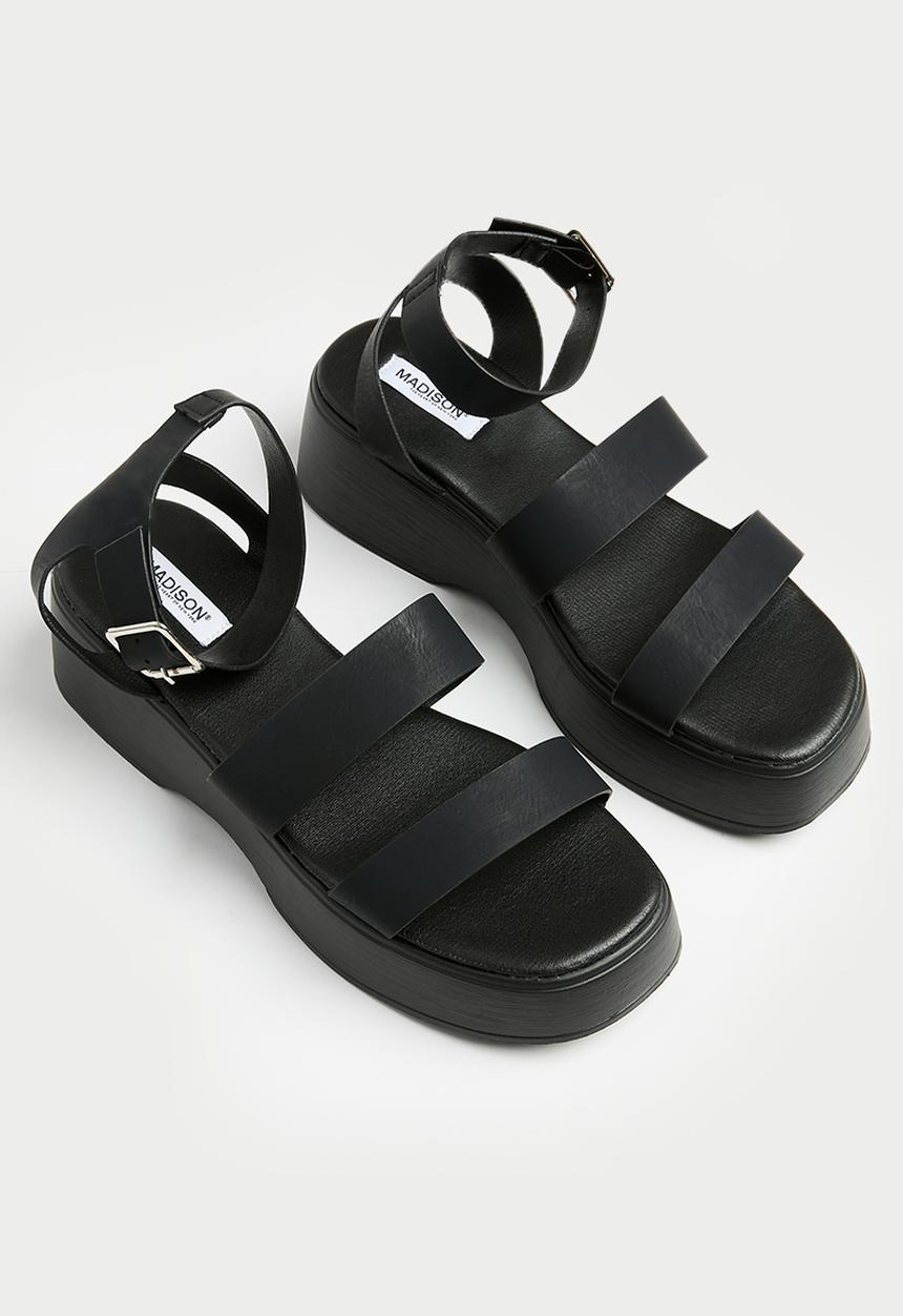 Madison® - Hannah flatform strap sandal - black