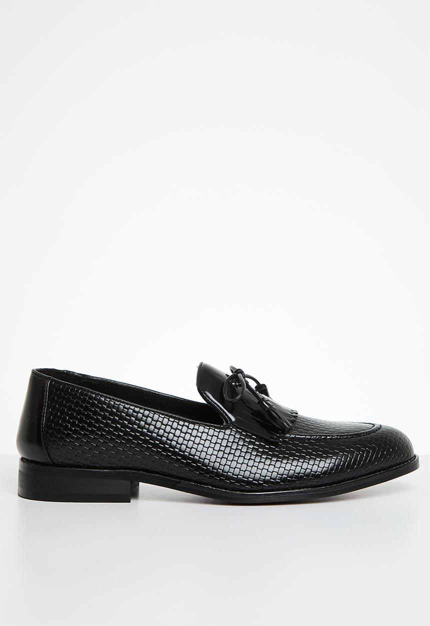PC - Formal slip on bow - black basket weave 