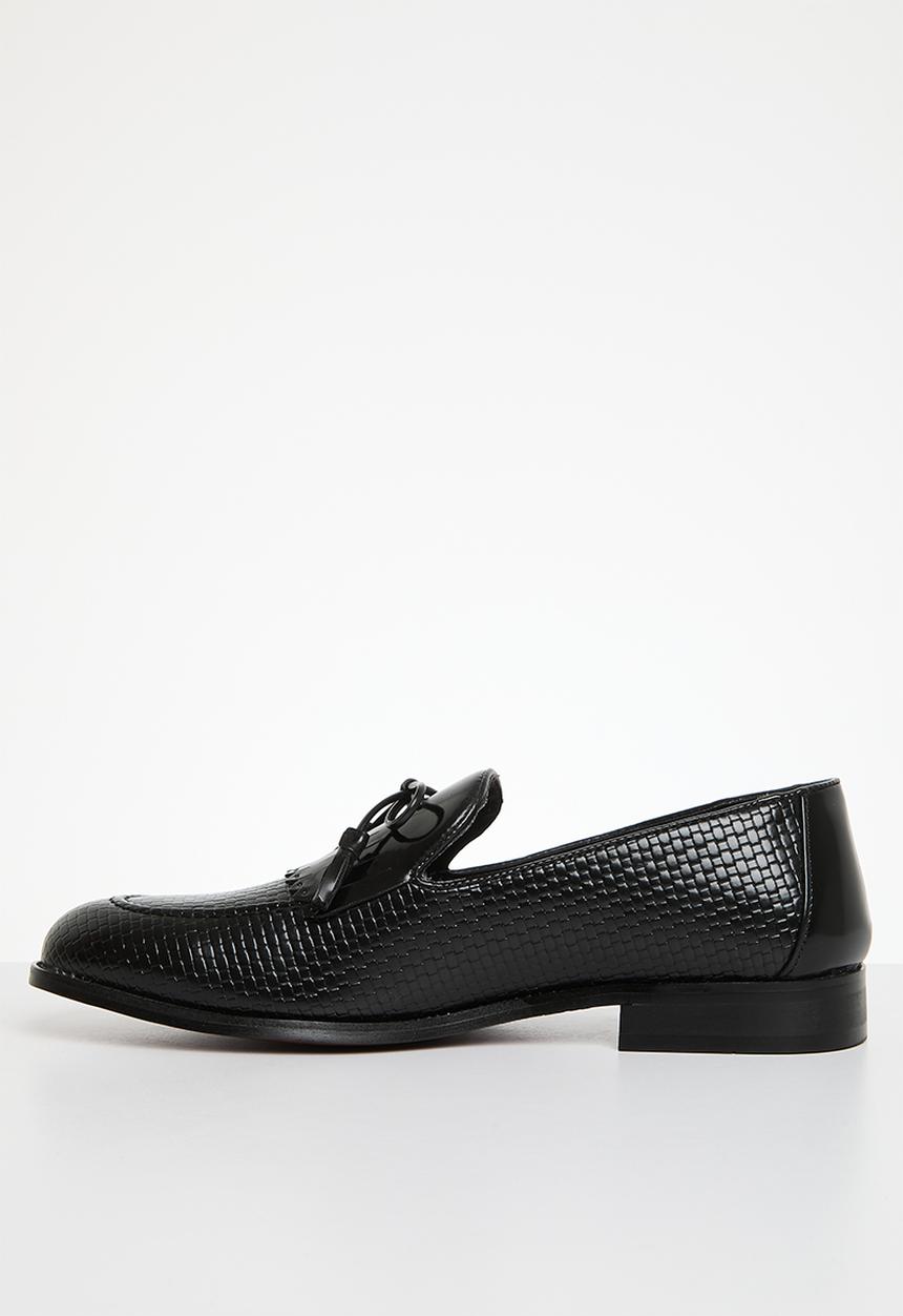 PC - Formal slip on bow - black basket weave 