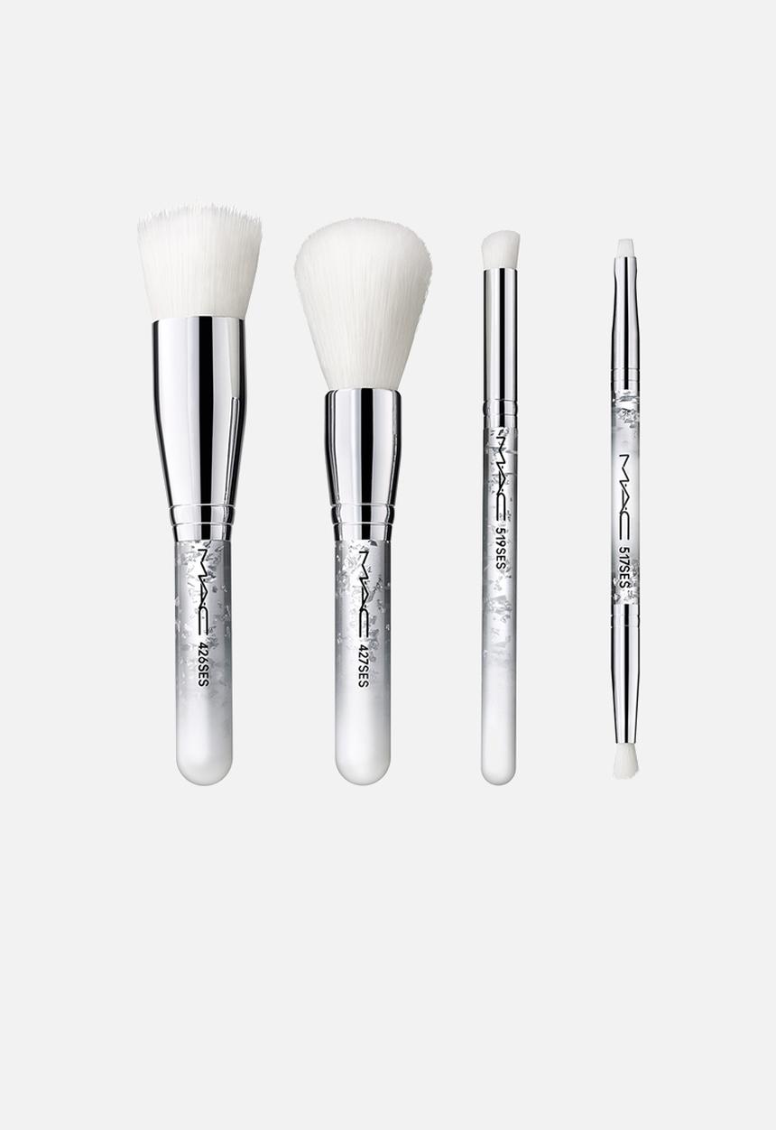 MAC - Bizzare Blizzard Brush Of Snow Essential Brush Kit