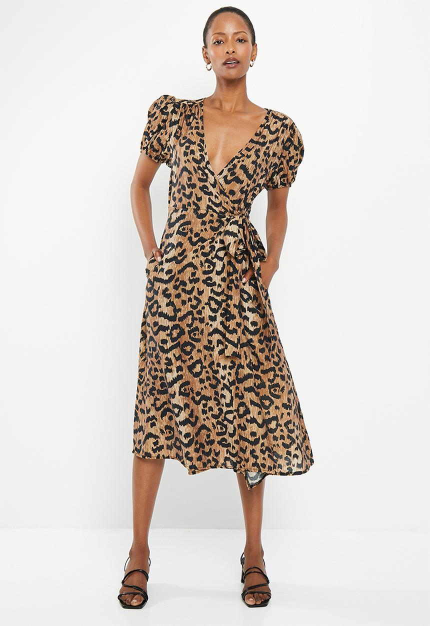 Me&B - The wrap dress with shirred sleeve - animal