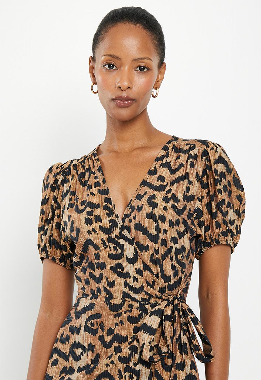 Me&B - The wrap dress with shirred sleeve - animal
