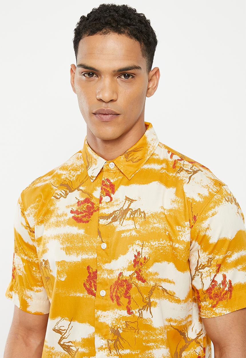 Superdry. - Vintage hawaiian s/s shirt - yellow clouds
