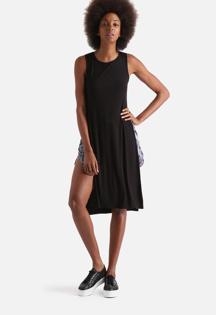 Influence. - Sleeveless Side Split Maxi Top