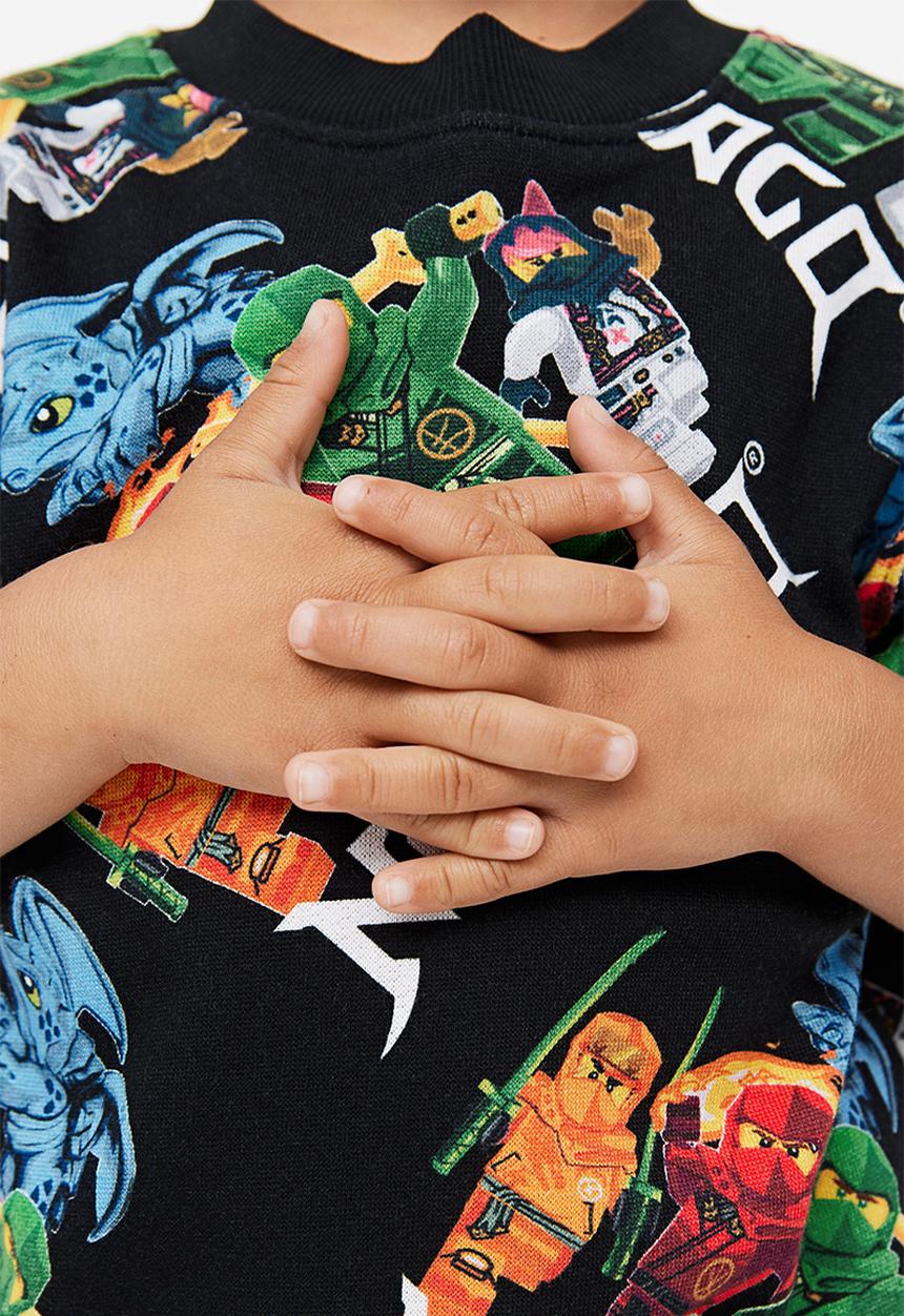 H&M - Printed sweatshirt - black lego ninjago 