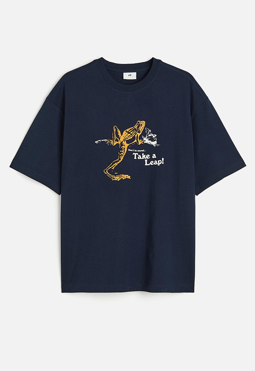 H&M - Relaxed fit printed t-shirt - dark blue take a leap