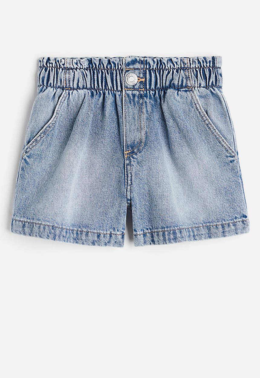 H&M - Loose fit denim shorts - light denim blue