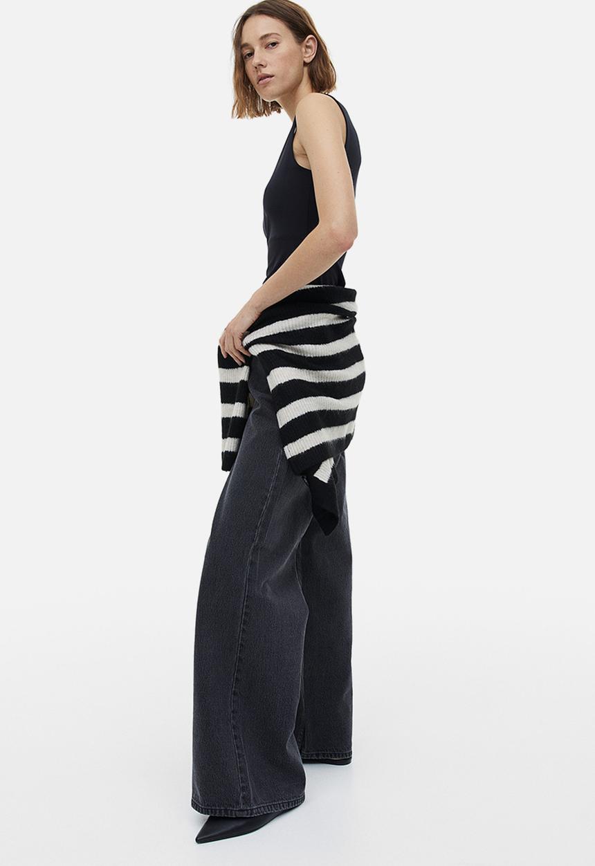 H&M - V-neck vest top - black