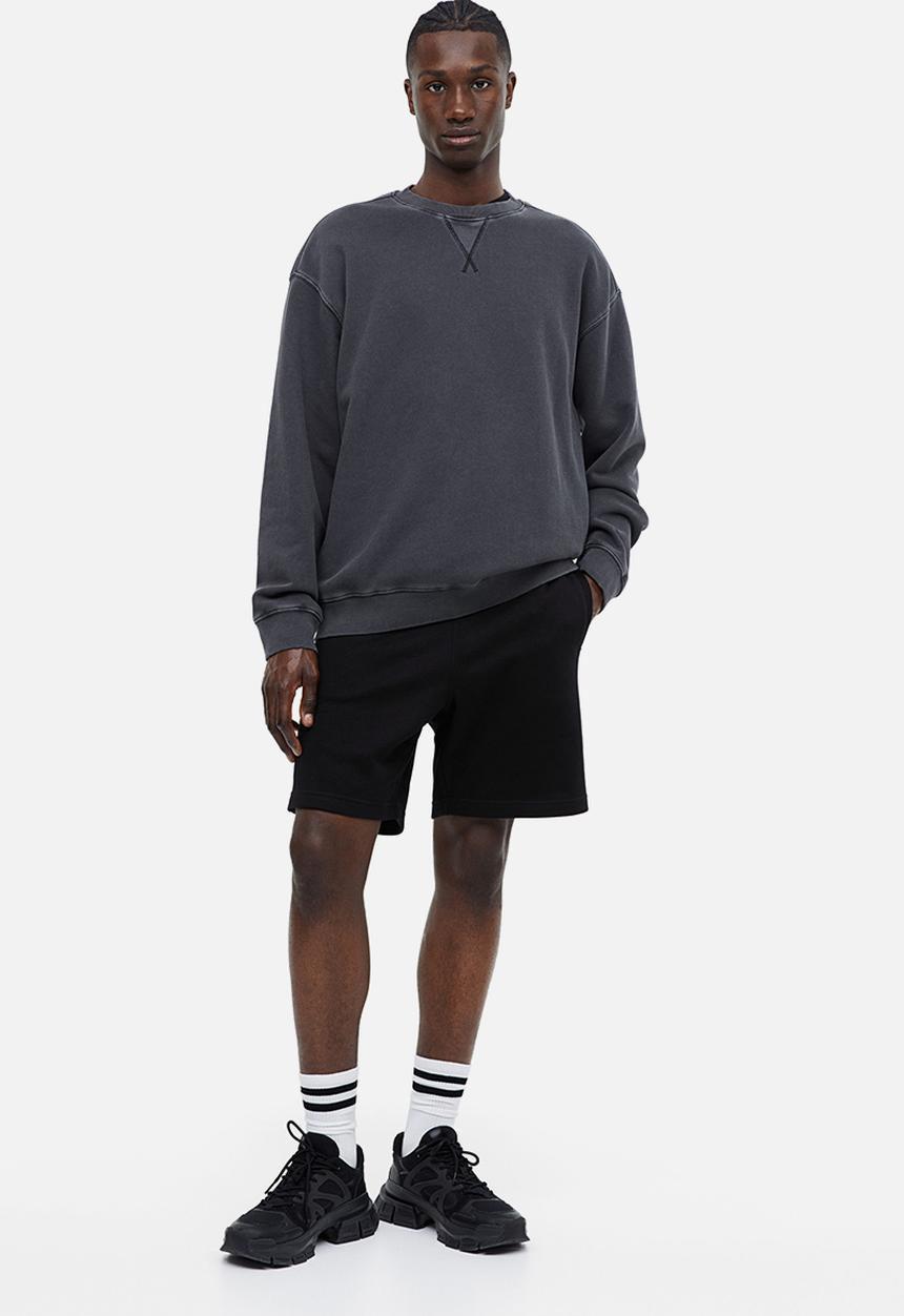H&M - Regular fit sweatshorts - black