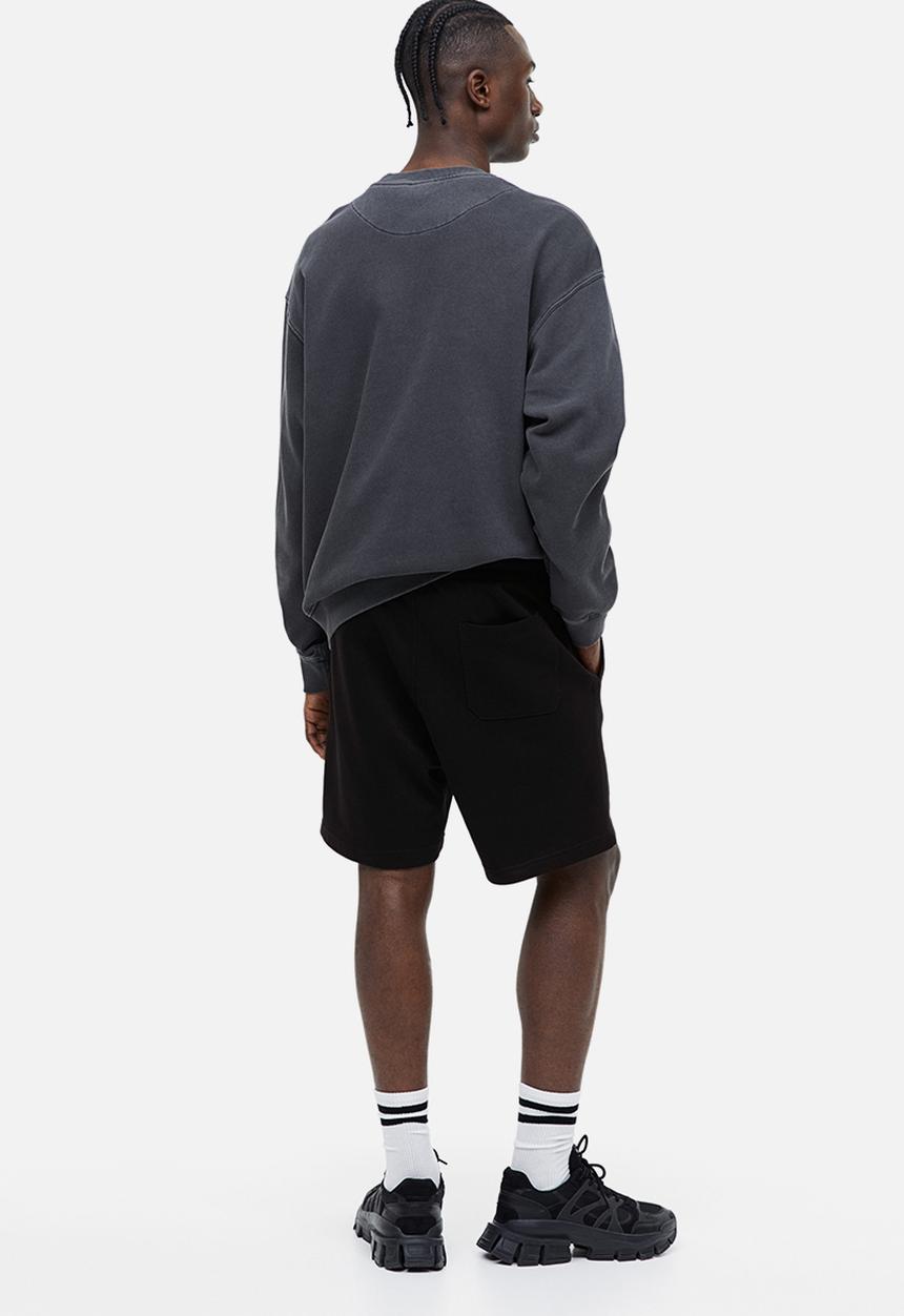 H&M - Regular fit sweatshorts - black