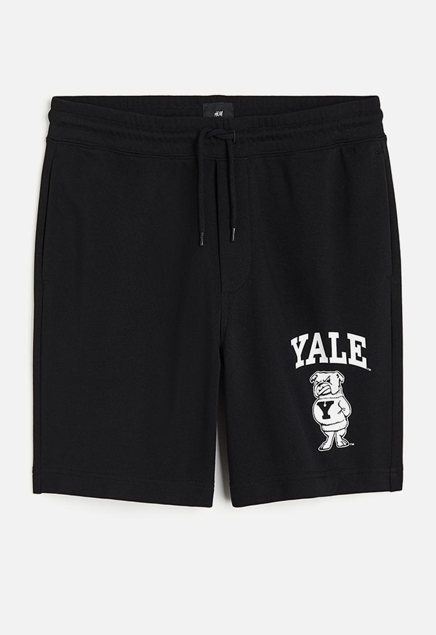 H&M - Regular fit printed sweatshorts - black