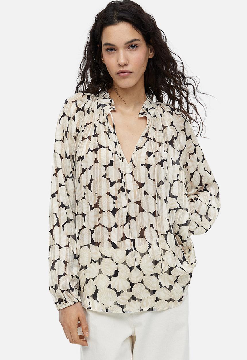 H&M - Frill-trimmed crêpe blouse - light beige seashells