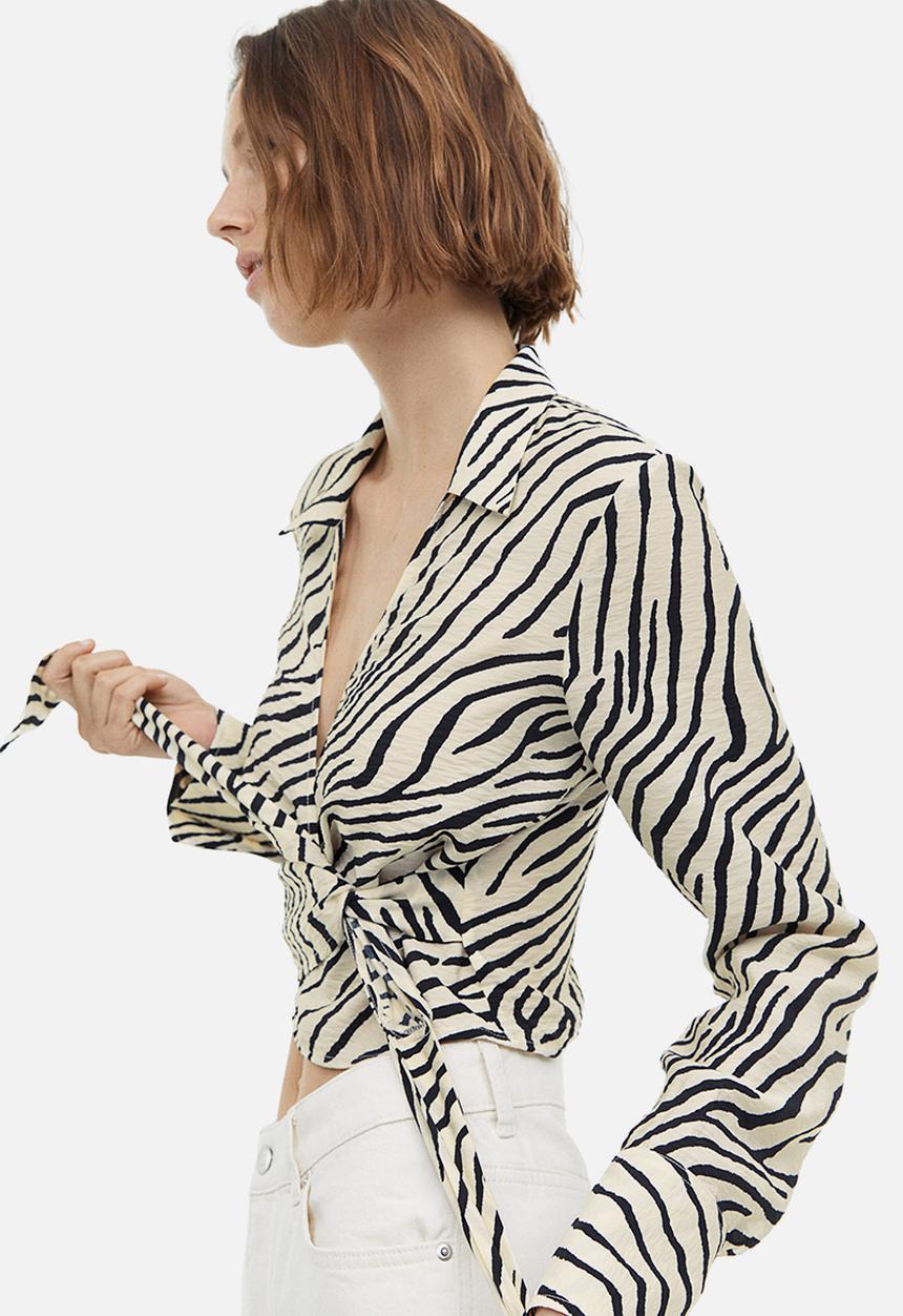 H&M - Cropped wrapover blouse - light beige zebra print