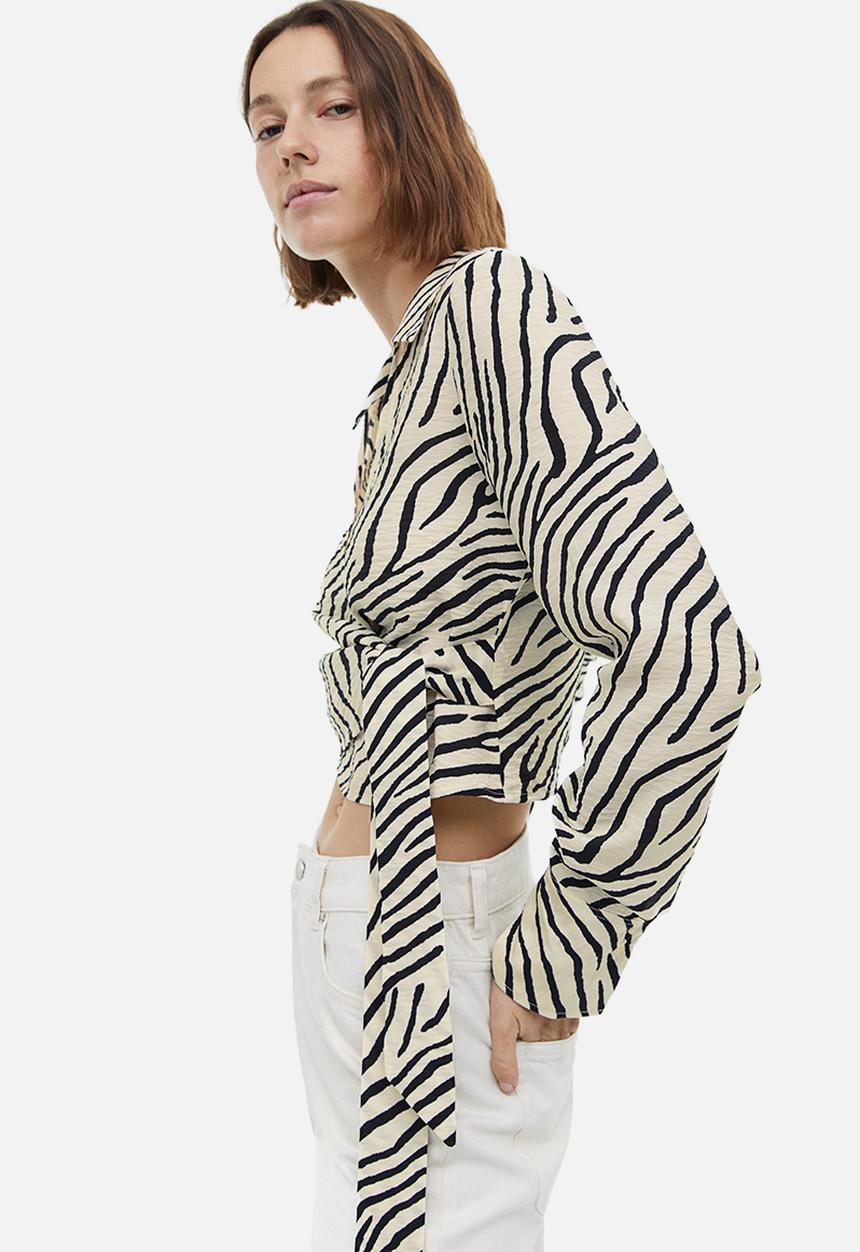 H&M - Cropped wrapover blouse - light beige zebra print