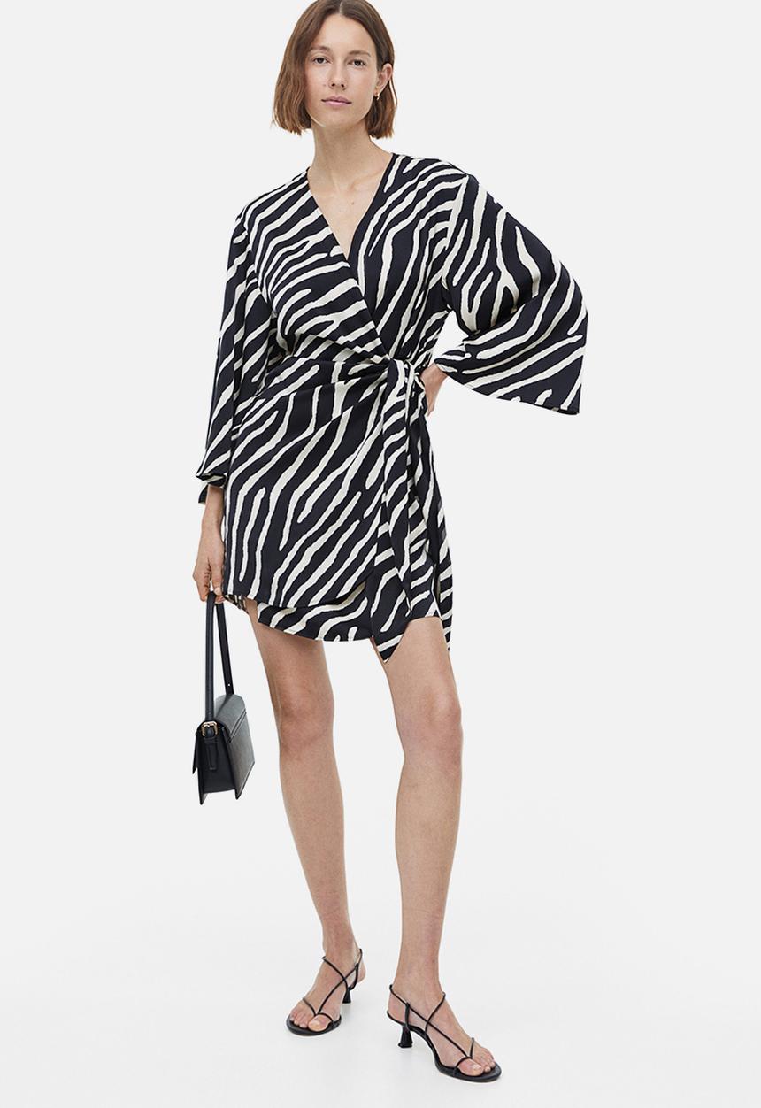 H&M - Satin wrap dress - black zebra print