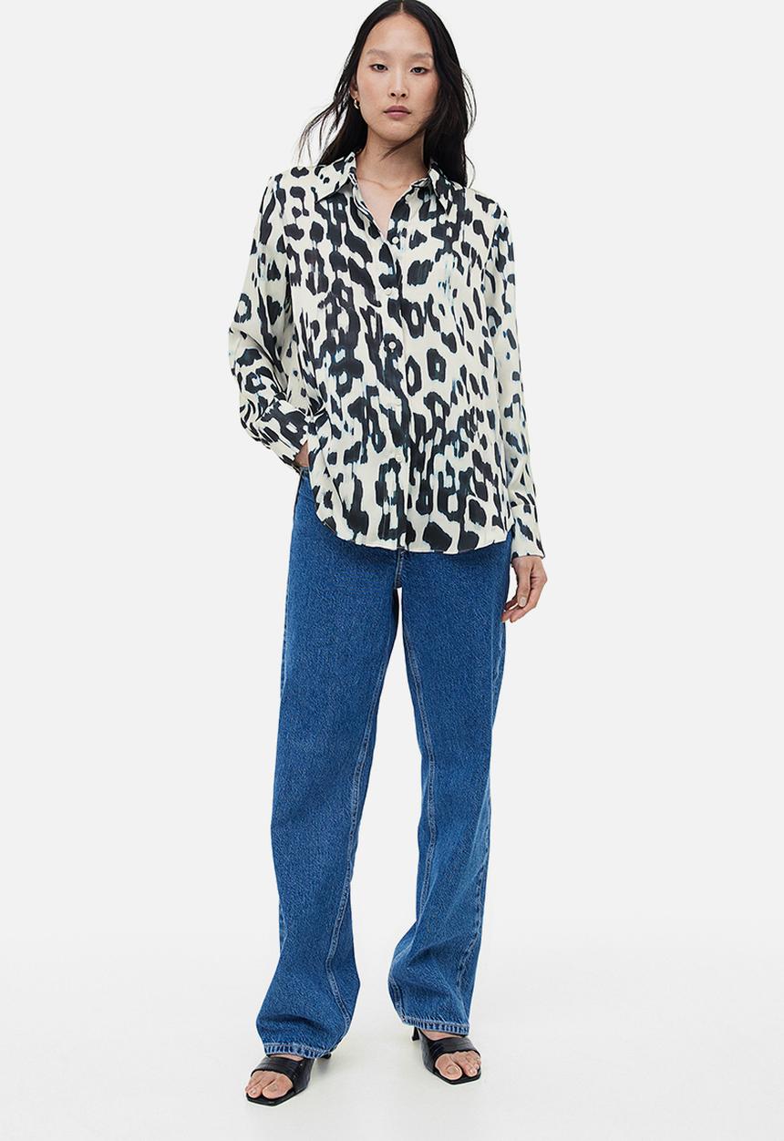 H&M - Pointed-collar shirt - cream & leopard print