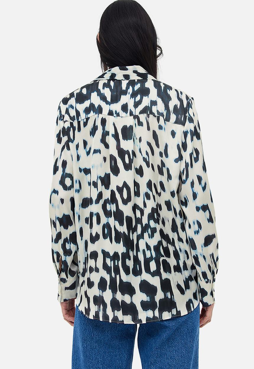 H&M - Pointed-collar shirt - cream & leopard print