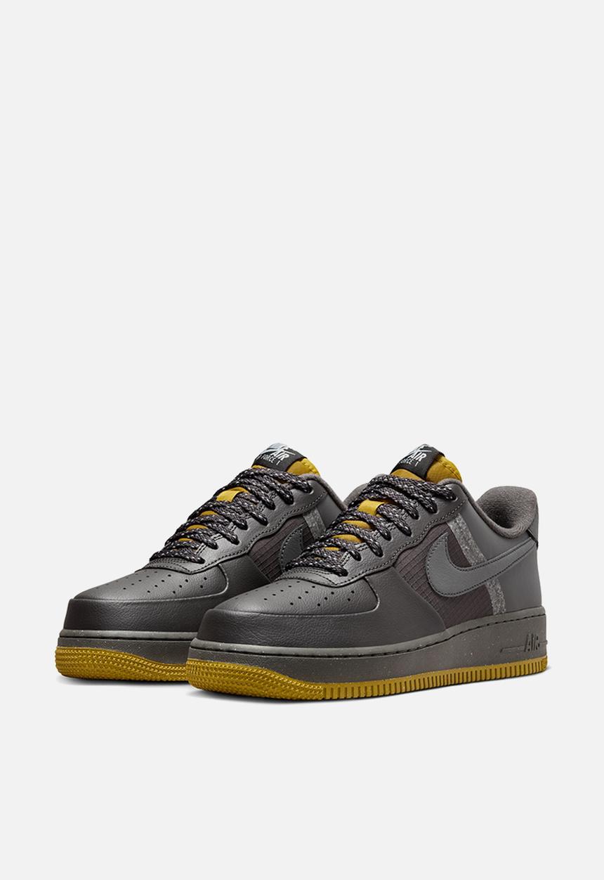 Nike - Air Force 1 '07 lv8