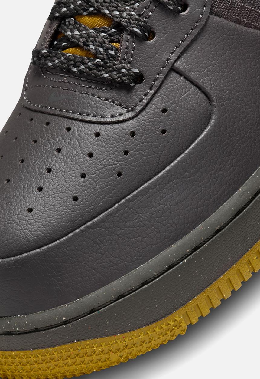 Nike - Air Force 1 '07 lv8