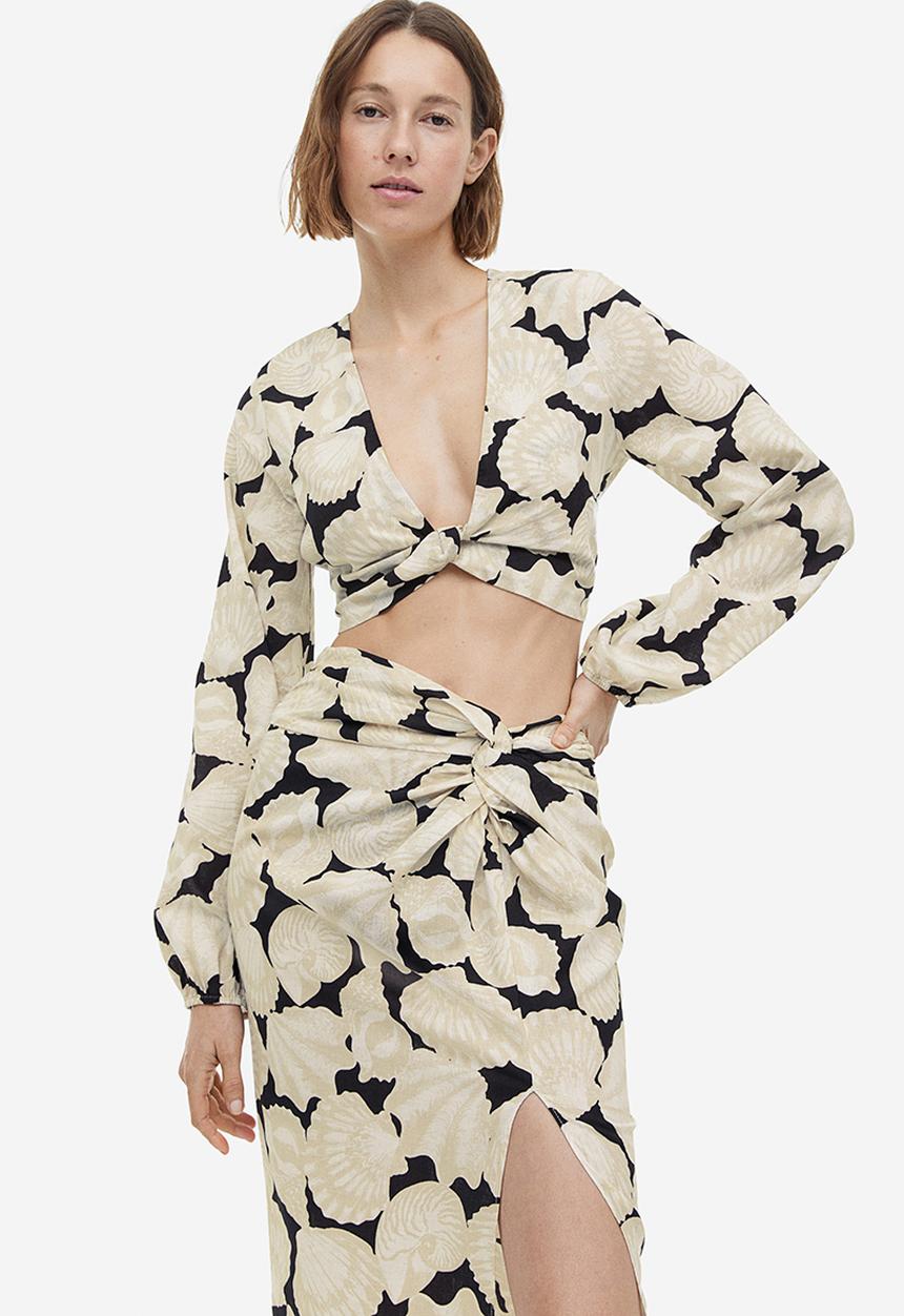 H&M - Cropped linen-blend blouse - light beige seashells 