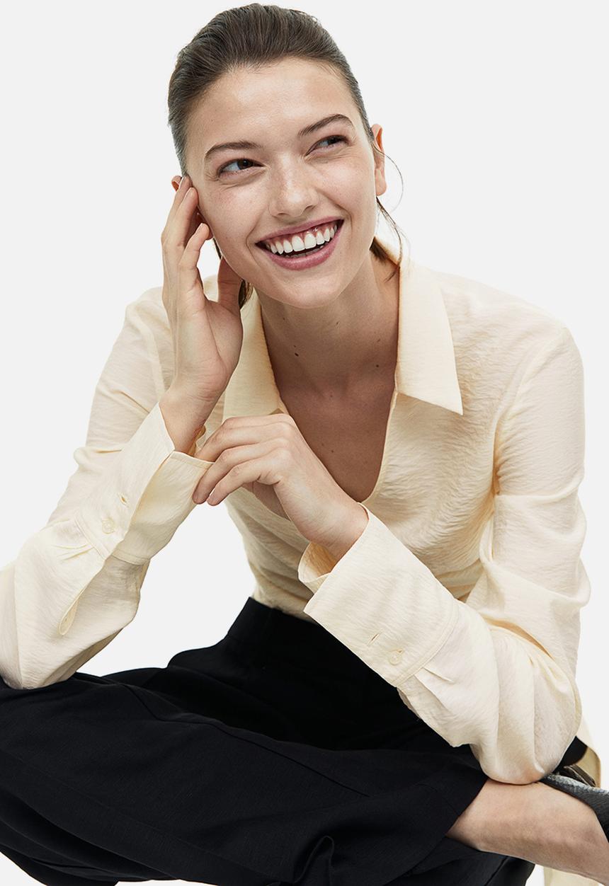 H&M - Cropped wrapover blouse - cream