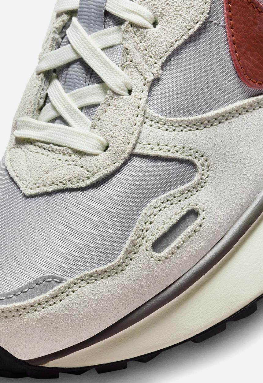 Nike - Phoenix Waffle