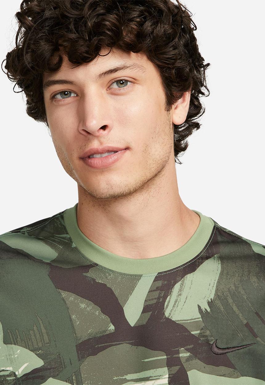 Nike - Dri-Fit all over printed camo tee- green