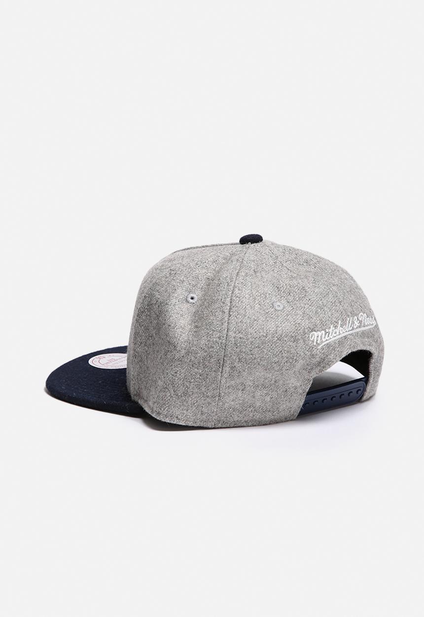 Mitchell & Ness - Sporting Goods Snapback