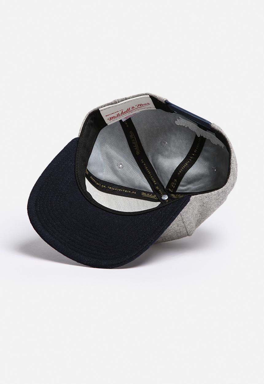Mitchell & Ness - Sporting Goods Snapback