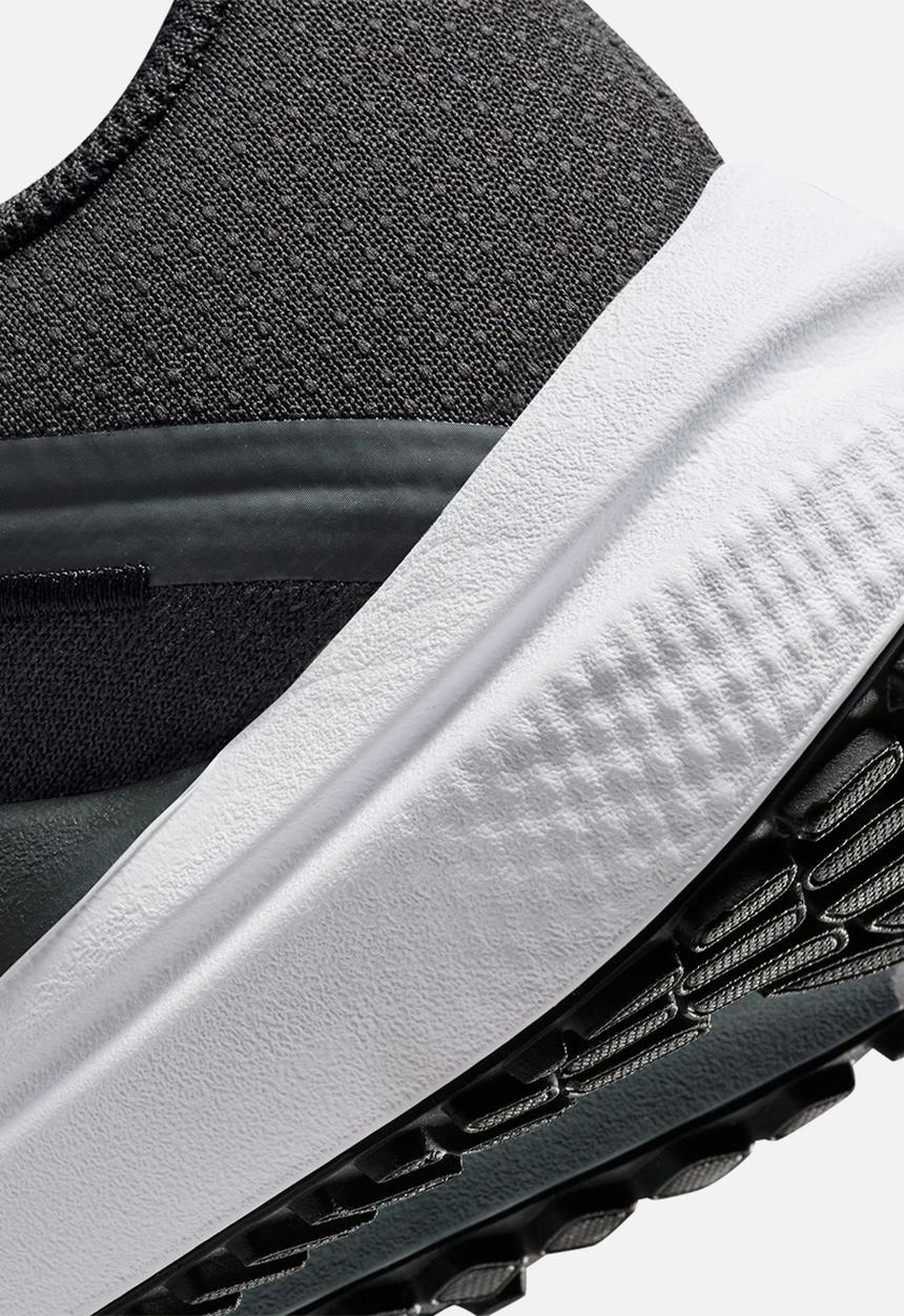 Nike - Winflo 10