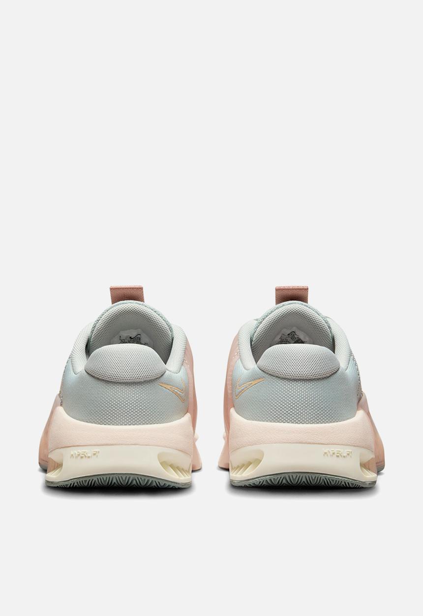 Nike - Metcon 9 - light silver/pale ivory-guava ice