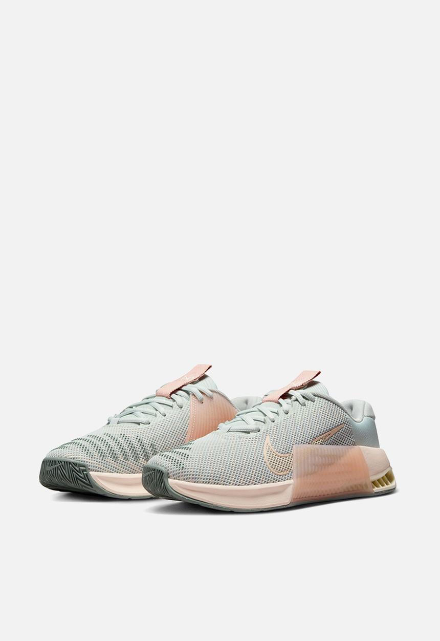 Nike - Metcon 9 - light silver/pale ivory-guava ice