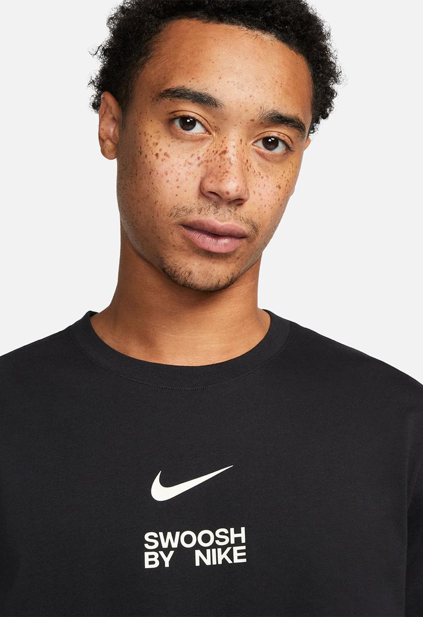 Nike - Nsw big swoosh tee - black 