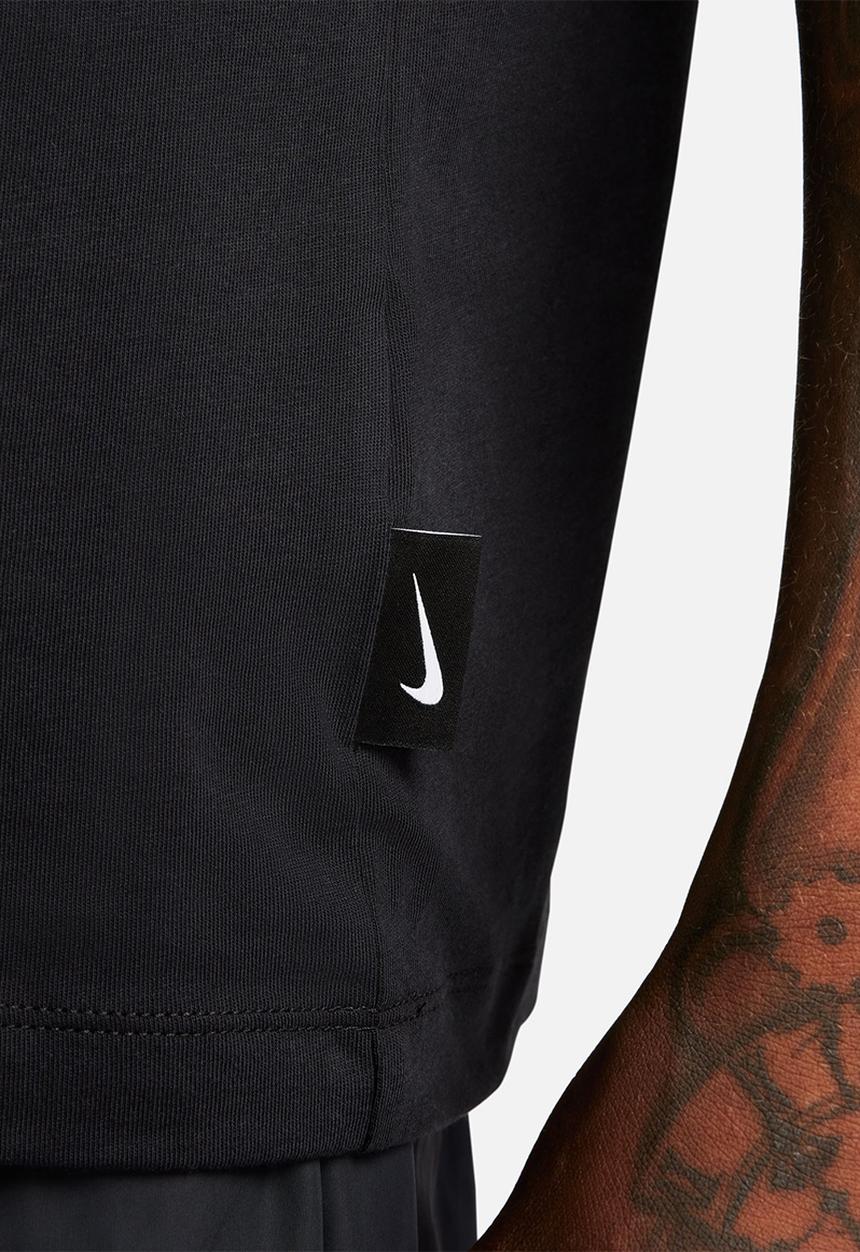 Nike - Nsw big swoosh tee - black 